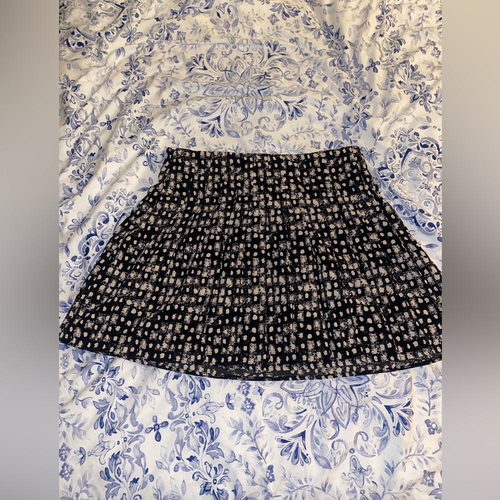 Forever 21 Black and White Skater Mini Skirt